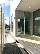 どこからも空間を楽しめるパティオ