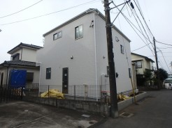 建築中の現地