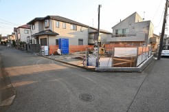 建築中の現地