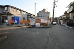 建築中の現地