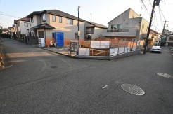 建築中の現地