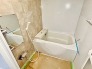 少し小さめだが、そんな空間を優しい色合いで癒し空間に
