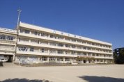 八栄小学校